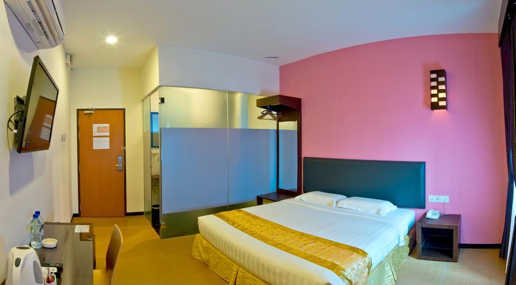 Hotel Zamburger Skudai Quarto foto